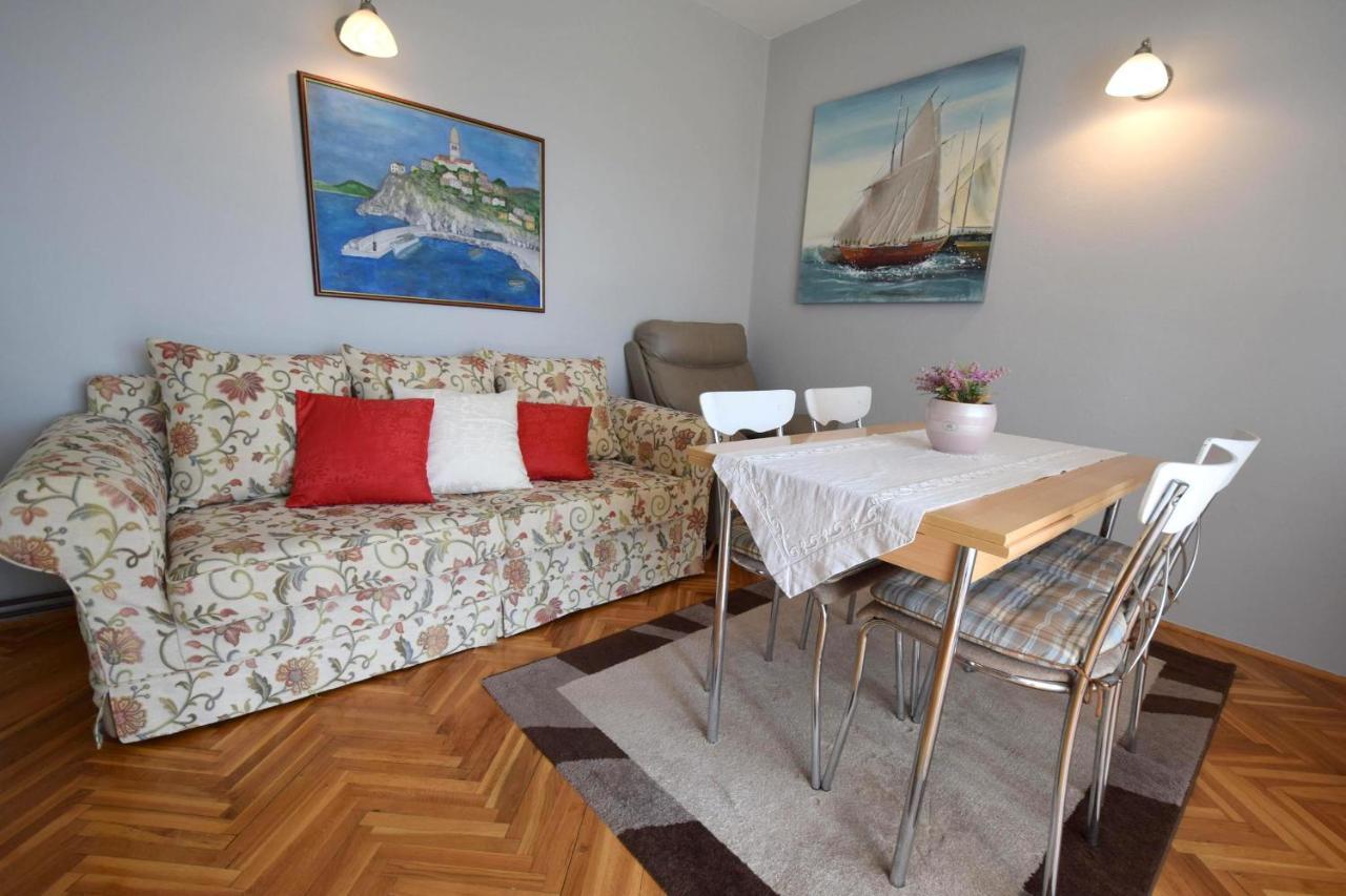 Apartment Mila Малинска Экстерьер фото